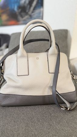 Schöne Kate Spade Tasche, hellgrau, ideal für den Frühling!