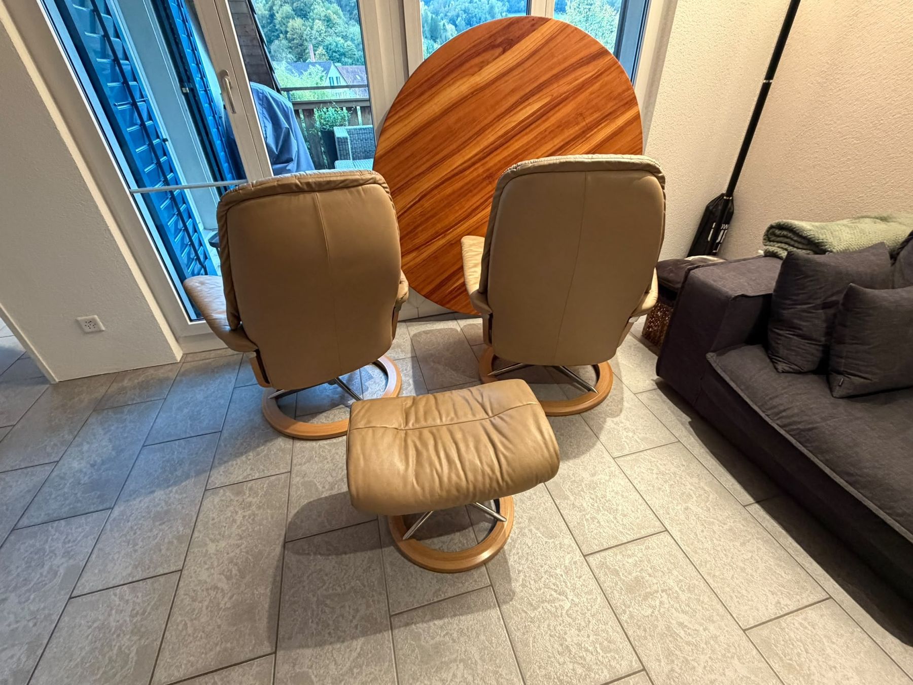 Stressless Poltrone: Zwei Stressless Sessel mit Hocker – Usato da Freienstein venduto da Sveti369 4