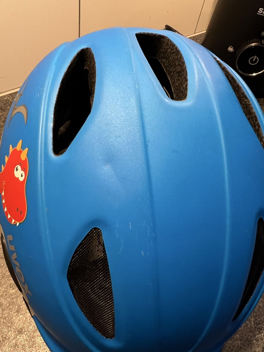 Uvex Caschi: UVEX Kinderhelm  – Usato da Rikon im Tösstal venduto da Jenny_T3223 3