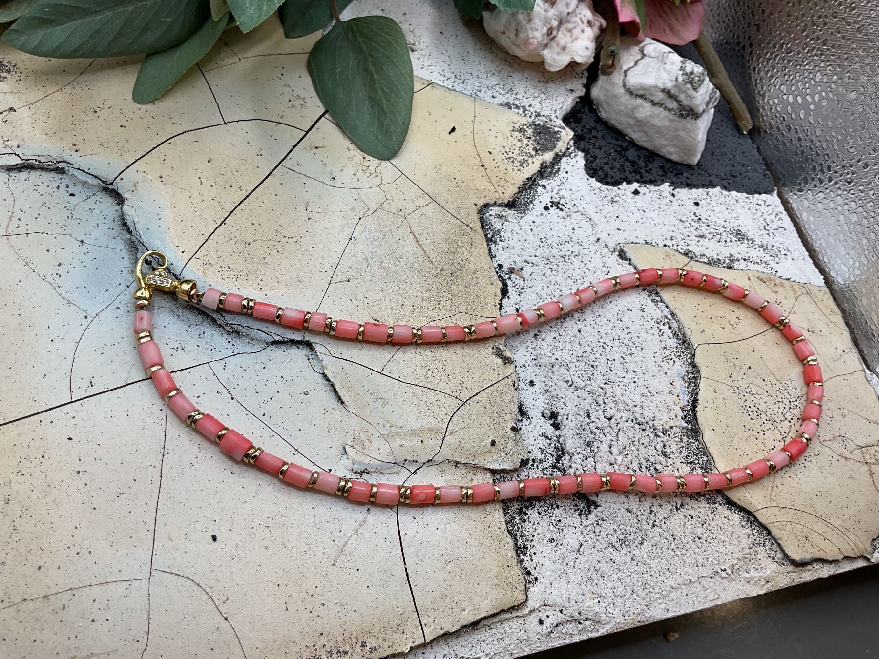 Catenine: Collier rosa Koralle und Hämatit – Usato da Luzern venduto da S.Kern01 4