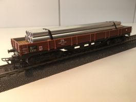 Märklin HO 4514 DB Niederbordwagen mit Ladung / AC