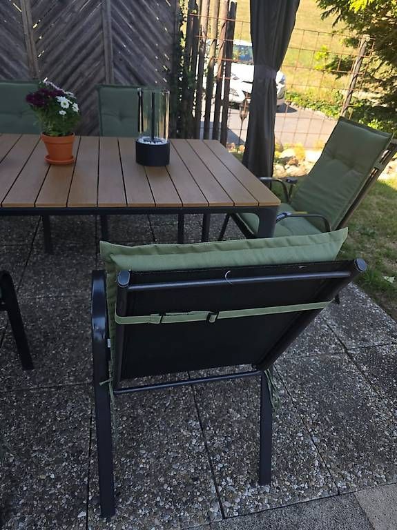 Set de table et chaises: Gartentisch mit 6 Stühle  – D'occasion à Brittnau par anj_vhv9 3