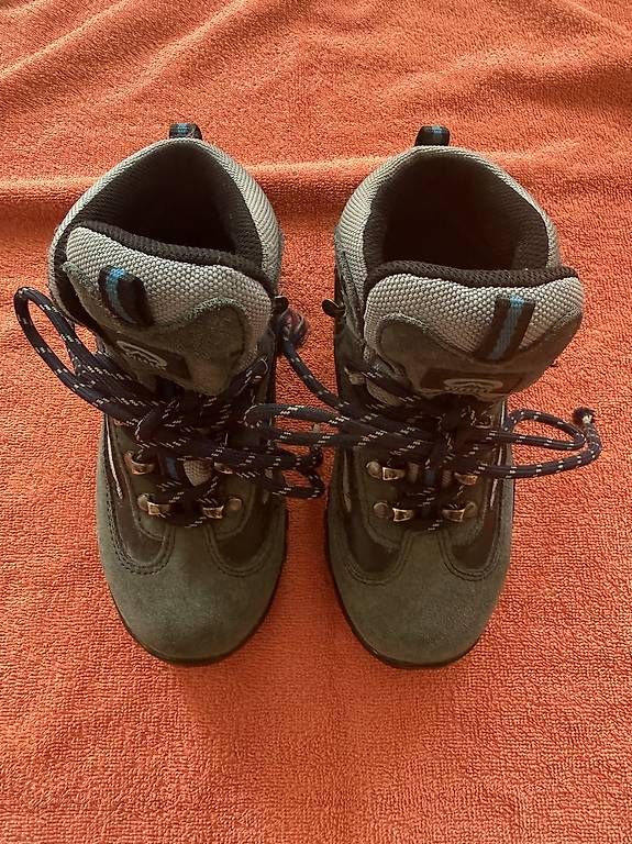 Scarpe per ragazzi: Wanderschuhe Everest Gr.32 – Usato da Zug venduto da kuch2