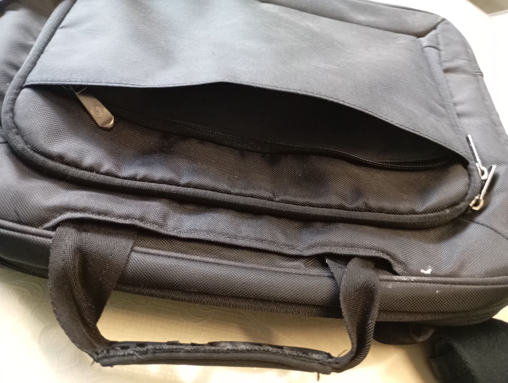Dell Borse: Laptop Bag Dell Black Shoulder Strap Acceptable – Usato da Bern venduto da pav_8b6j 5