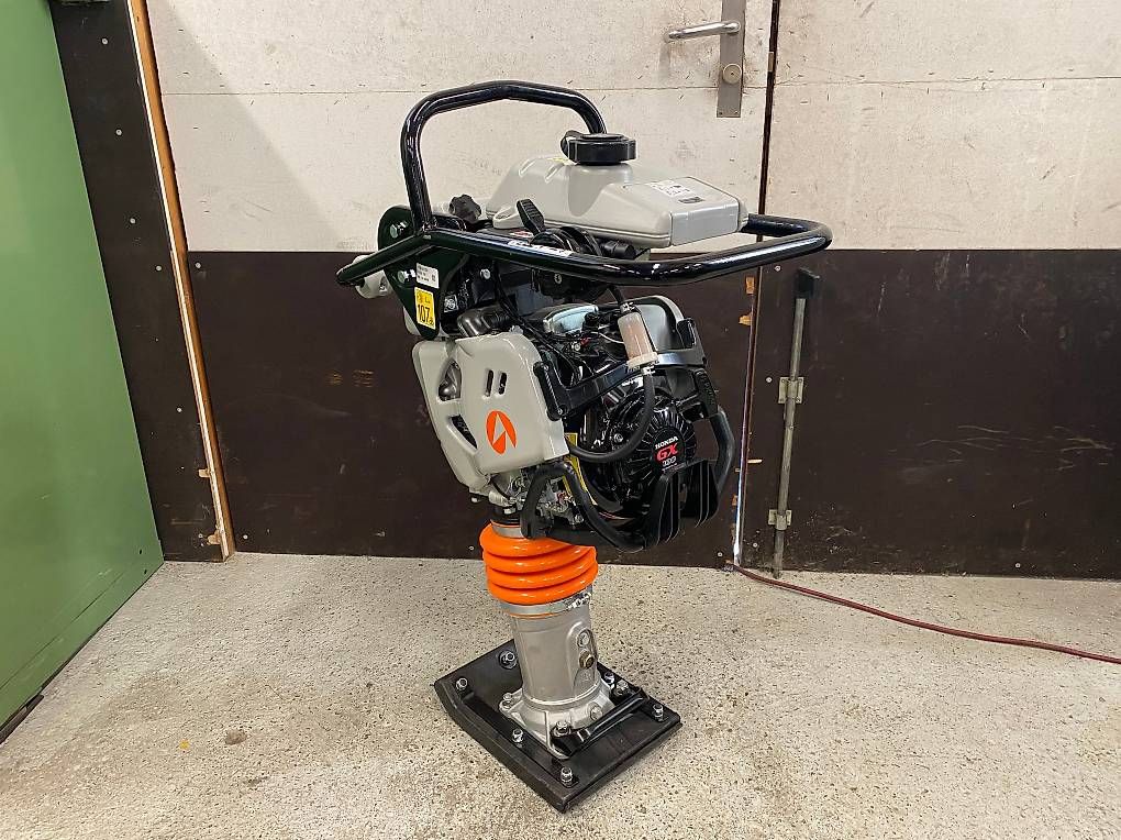 Hutter Tutte le macchine: Grabenstampfer Hutter T60 – Nuovo e nell'imballaggio originale da Weiningen TG venduto da TTW_GmbH