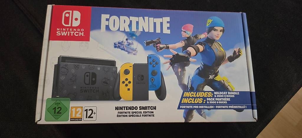 Console: Nintendo Switch Fortnite Spezial Edition  – Usato da Hägendorf venduto da els_7zfw