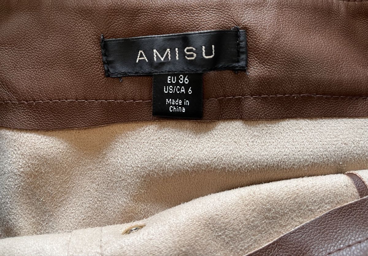 Gonne: Jupe marron taille 36 similicuir – Nuovo (secondo la descrizione) da Cornaux NE venduto da mcsm 2