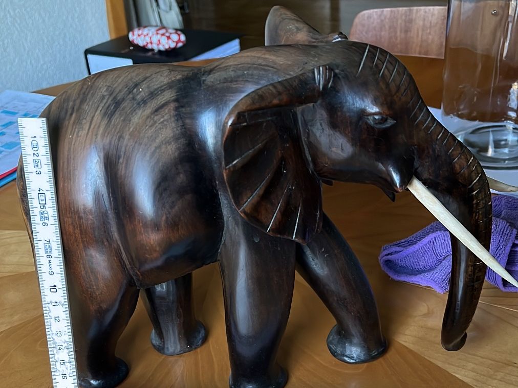 Statuette: Elefant Holz – Usato da Allschwil venduto da metalltisch 1