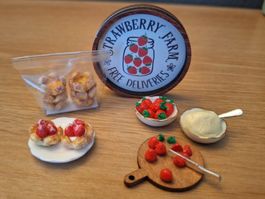 Handmade Erdbeertörtchen Set