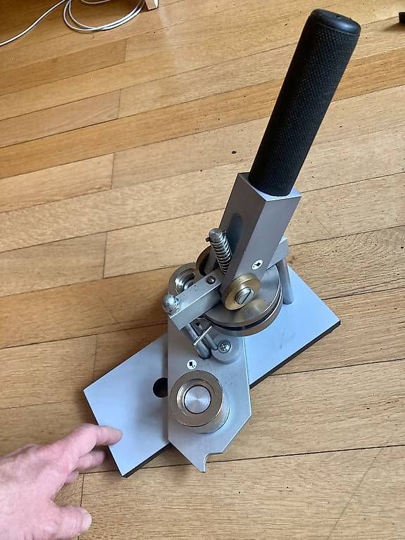 Tous les outils: Button Maschine Badgemagic – D'occasion à schaffhausen par bryli 2