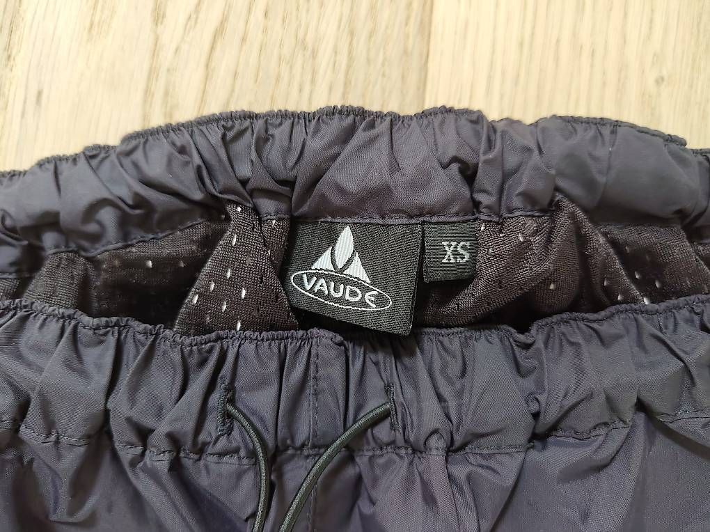 Vaude Hosen: VAUDE Fluid Regenhose XS schwarz – Gebraucht aus Zürich von Unterstop 1