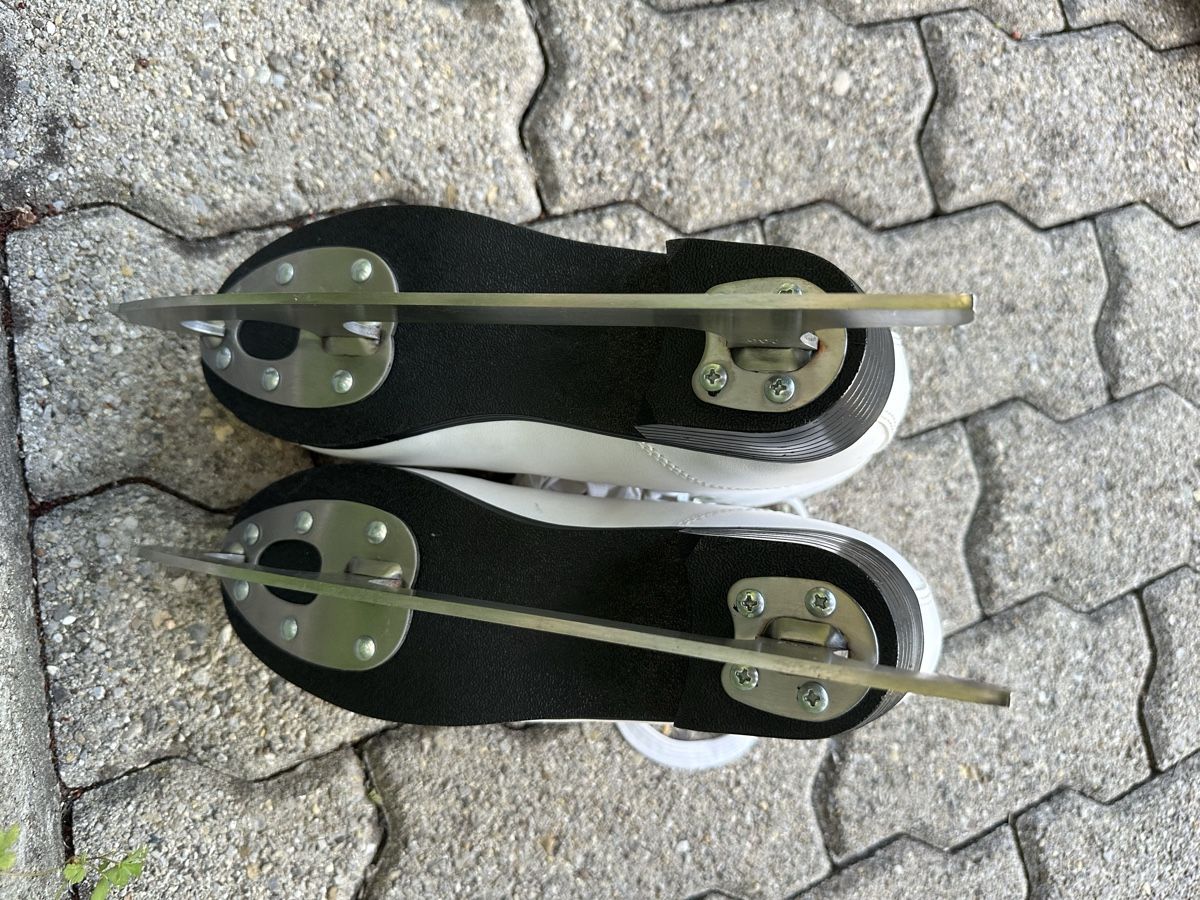 Schlittschuhe: Schlittschuhe Givrée Gr. 37 – Gebraucht aus Bäch SZ von MonaBe 4