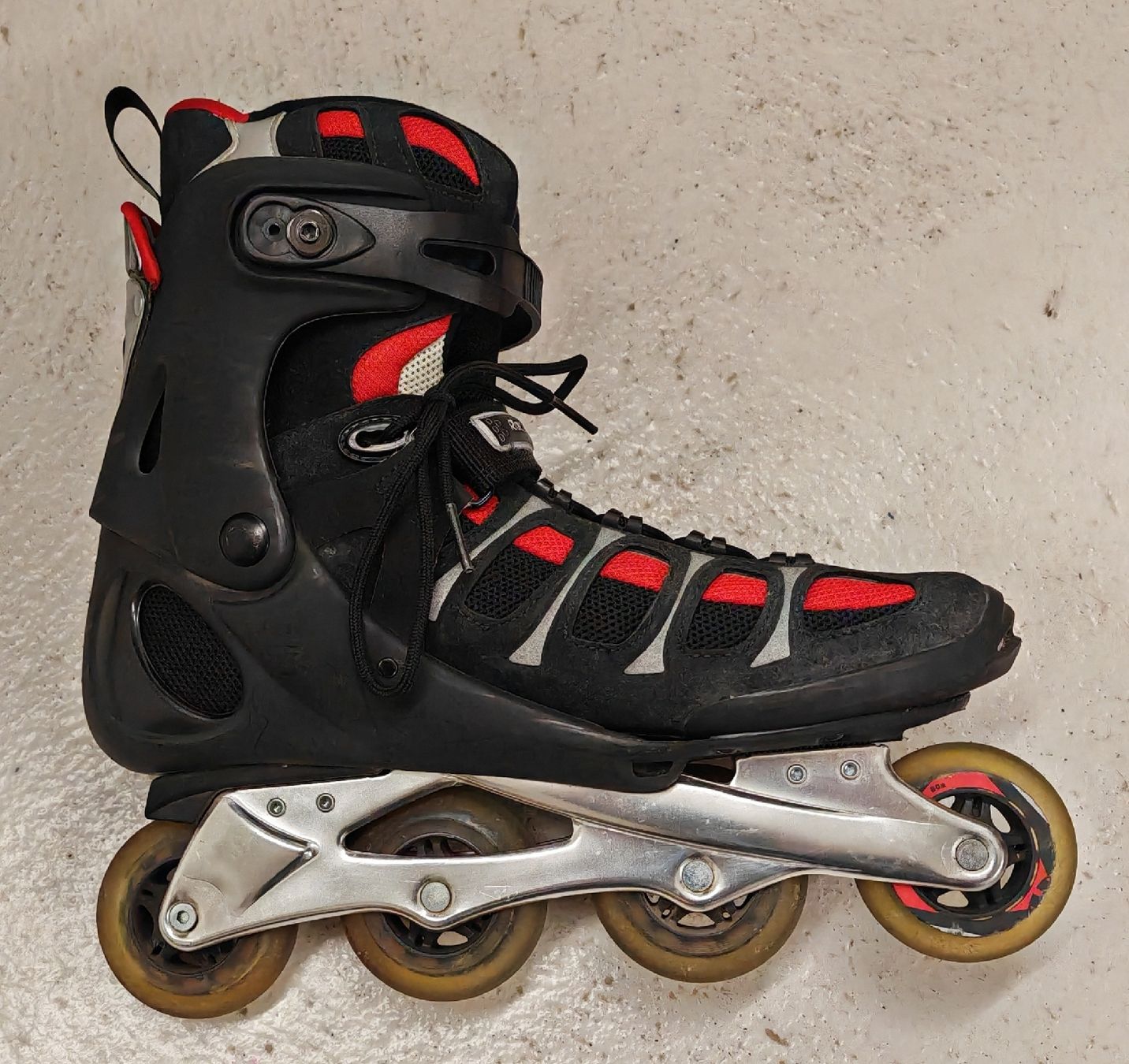 Inline-Skating & Rollschuhe: Rollerblade Inlineskates Gr. 46 + Zubehör Set – Gebraucht aus Rheinsulz von Dred 3