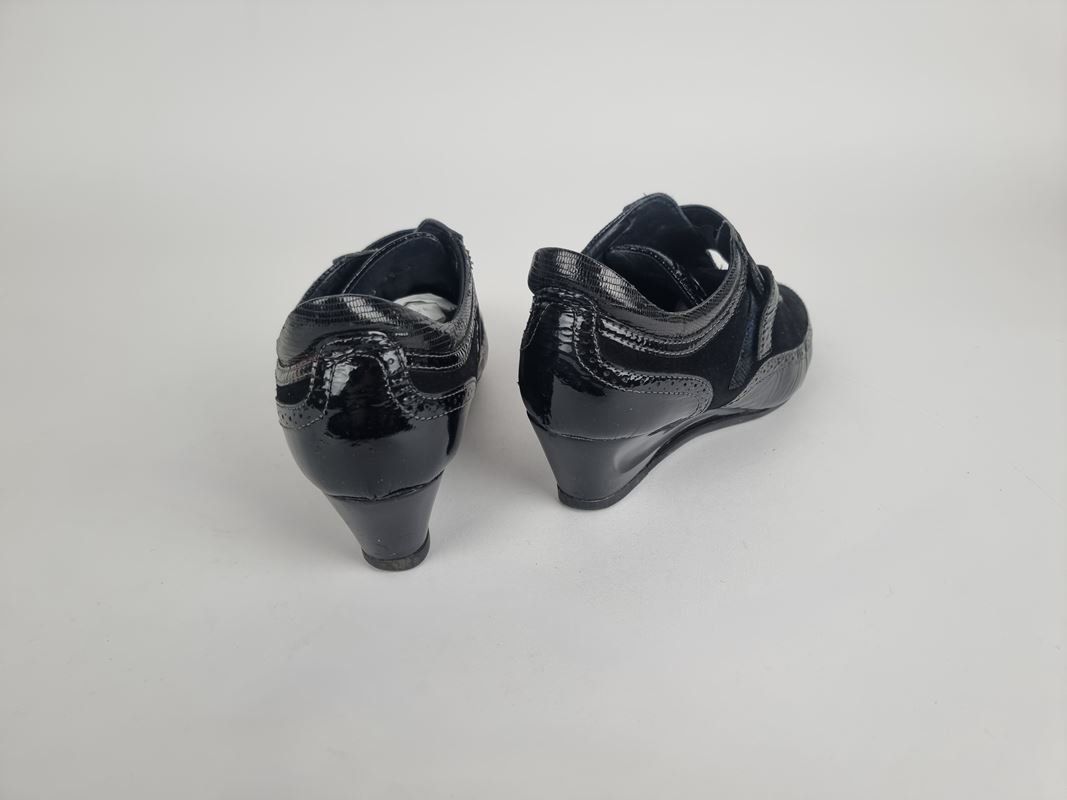 Geox Scarpe da donna: Schwarze Absatzschuhe gr. 38 Damen – Usato da Urtenen-Schönbühl venduto da Restwert_Schoenbuehl 3
