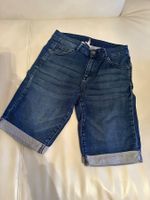 Kurze Jeanshose leicht. Gr. 164