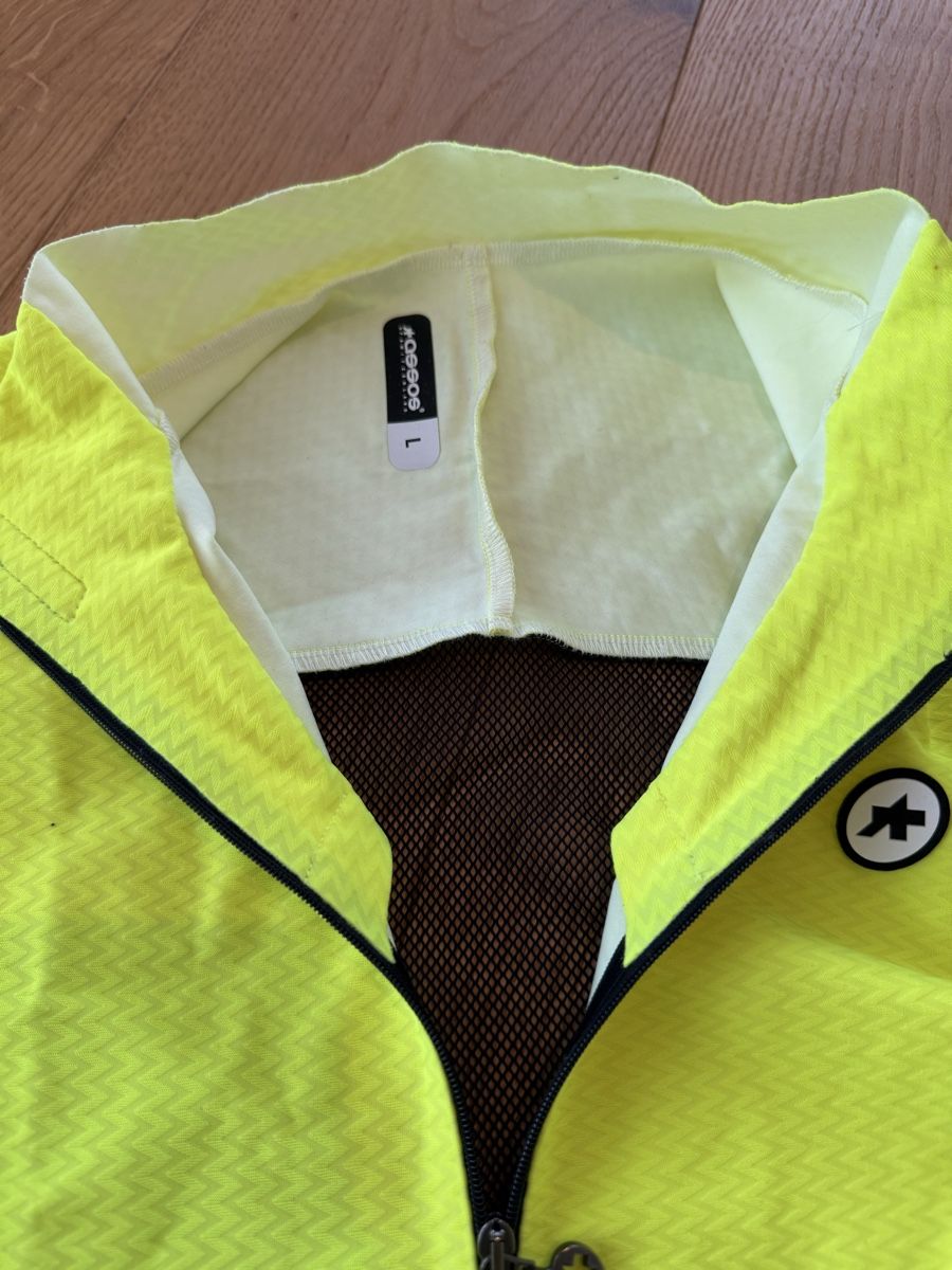 Assos Gilet & Giacche: Assos Mille GTS Weste Neongelb  – Usato da Luzern venduto da sydney01. 2