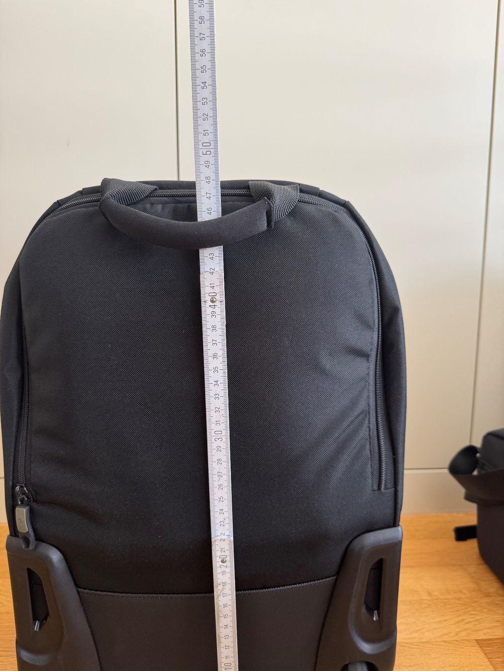 Samsonite Sacs à dos: Samsonite Rucksack mit Rollen, schwarz einwandfreier Zustand – D'occasion à Neuhausen par satellite5820 5