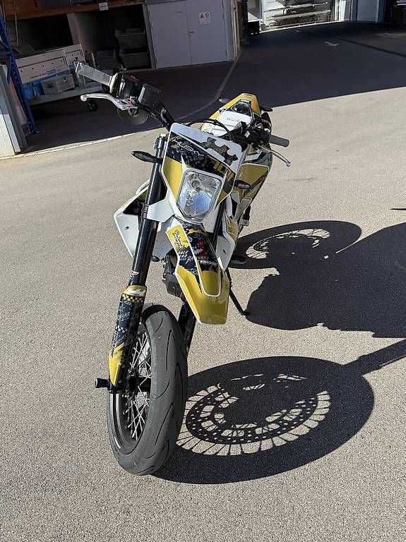 Strada: Husqvarna 701 Supermoto  – Usato da Amlikon-Bissegg venduto da lor_gfk9