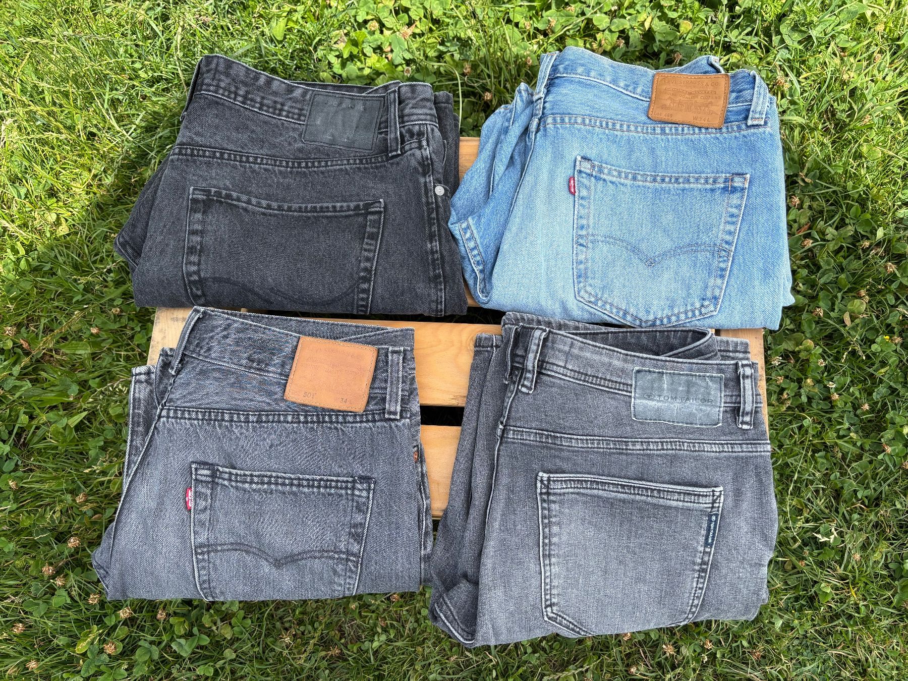 Jeans: 4 schöne Jeans-Shorts – Usato da Feldbach venduto da Olive1