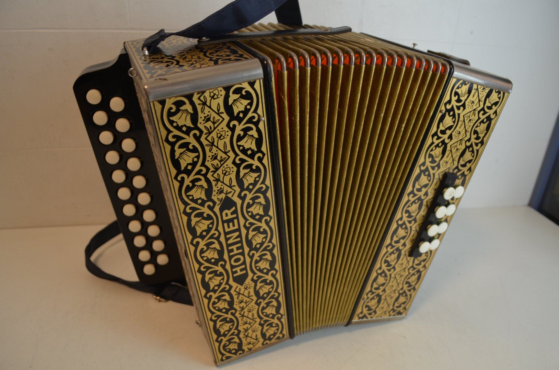 Hohner Musikinstrumente: Akkordeon diatonisch Hohner – Gebraucht aus Zürich von baumusik 4
