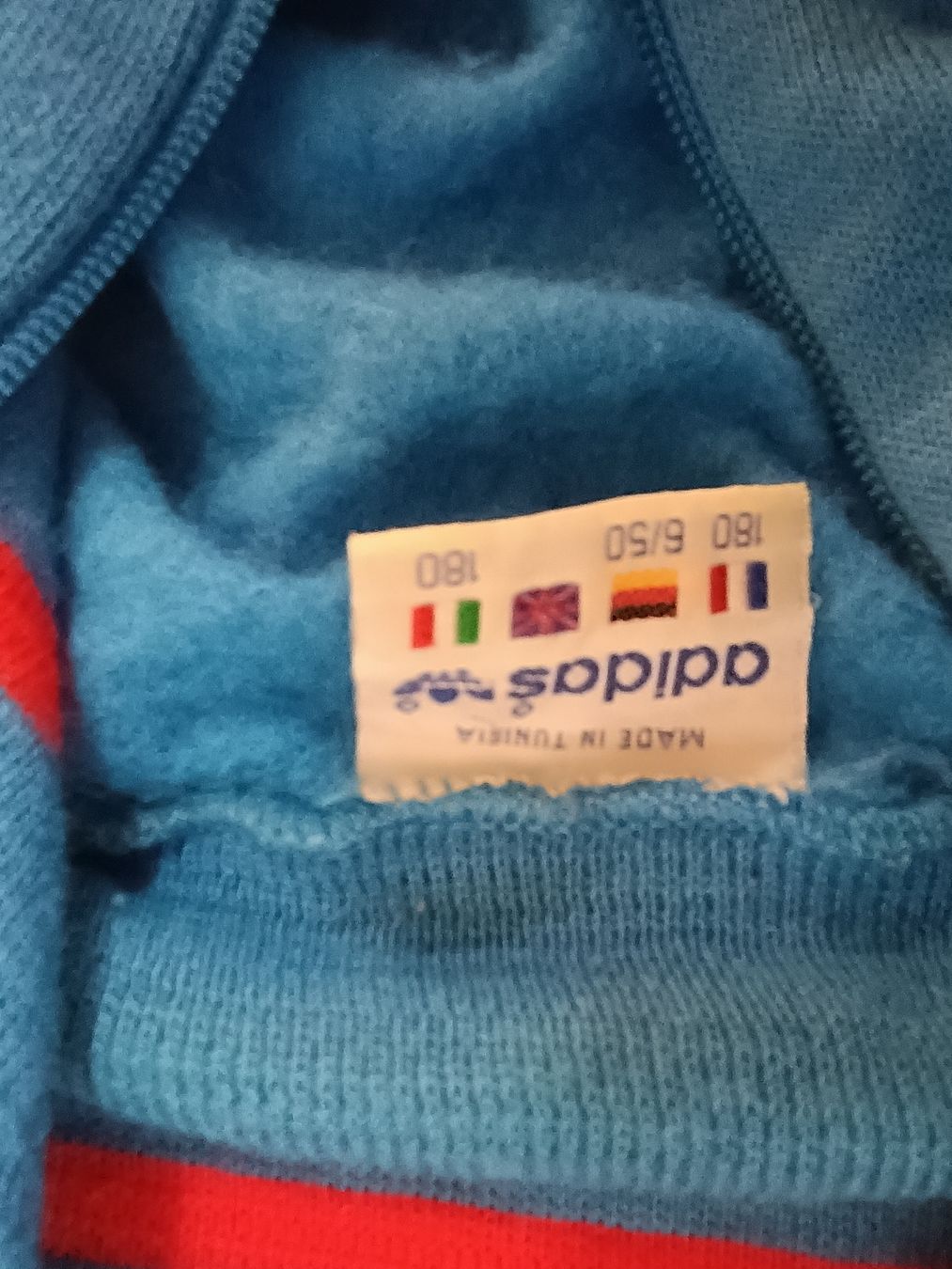 Adidas Giacche: Adidas Trainingsjacke blau Grösse M/L  – Usato da Basel venduto da tracka 5