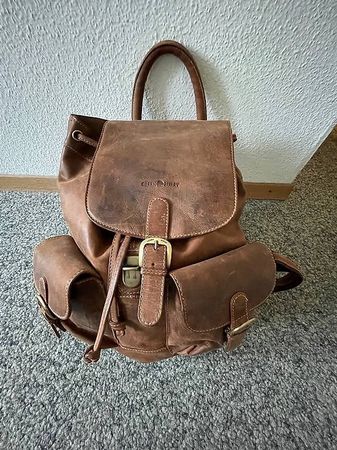 Lederrucksack neu