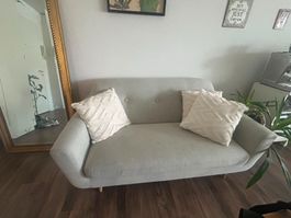 Kleines Sofa zu versteigern