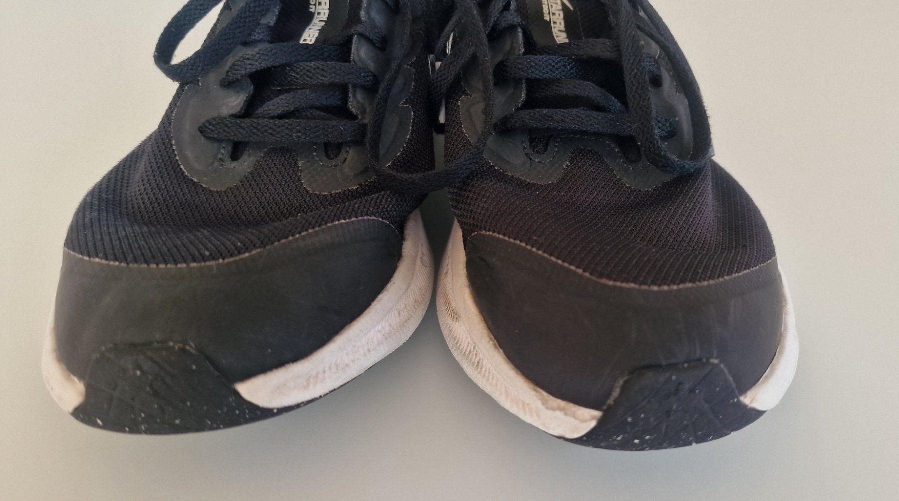 Nike Scarpe da uomo: schwarzer NIKE Gr.38.5 – Usato da Meggen venduto da Lunime 2