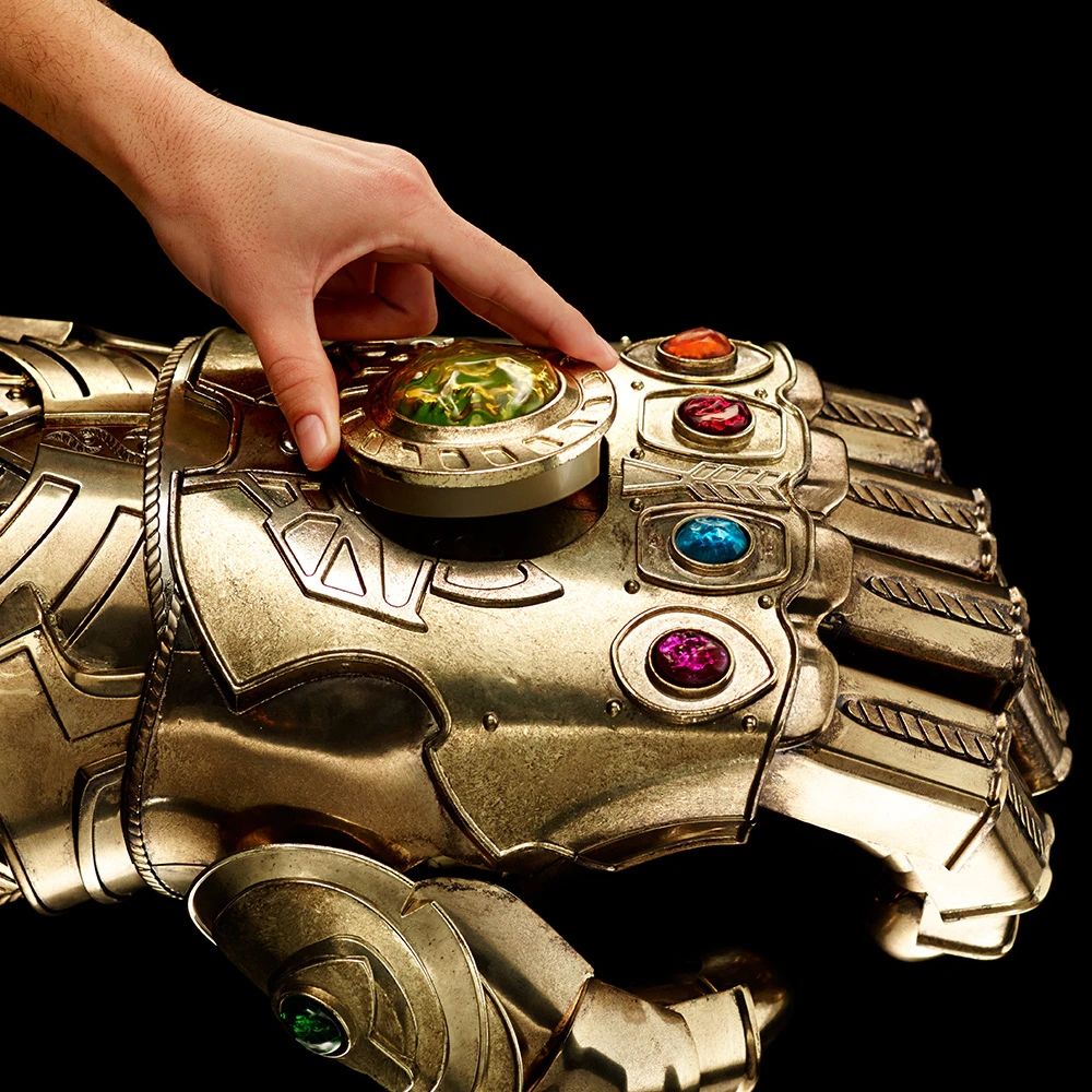 Marvel Statuette: Marvel Infinity Saga Gauntlet 73 cm metal with light – Nuovo (secondo la descrizione) da Balerna venduto da joefalchetto01 9