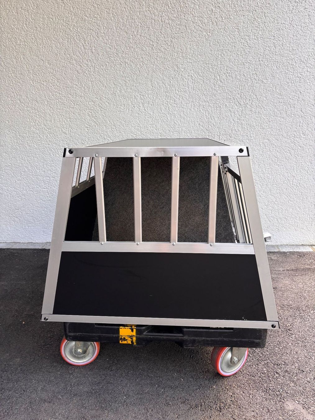 Niches, paniers: Doppel-Hundebox mit Trennwand – D'occasion à Neunkirch par autoscooter57 1