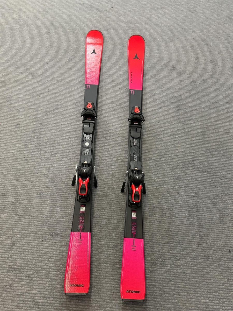 Atomic Skis: Atomic Redster TI Ski 147/154/161 cm mit Bindung – Neu und originalverpackt aus Walchwil von ali_wd2m 2