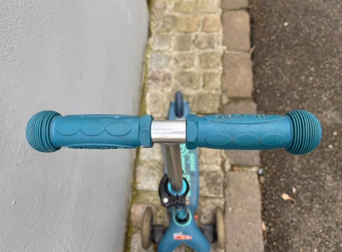 Micro Kickboard: Kinder Trottinett Mini Micro blau gebraucht – Usato da Richterswil venduto da Danistr 1
