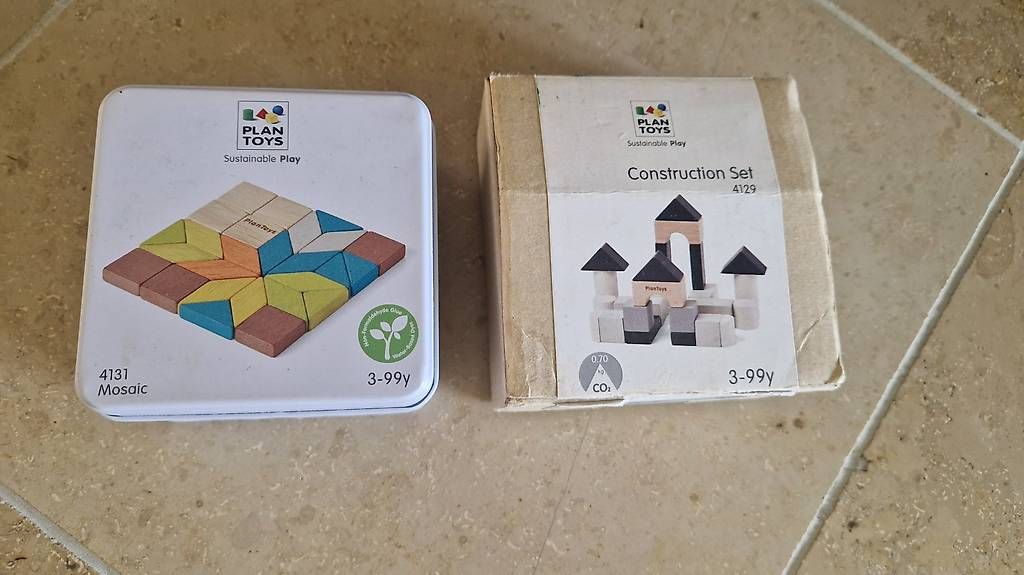 Spielzeuge: 2 kleine Holzspielzeuge – Gebraucht aus Zürich von son_n55d