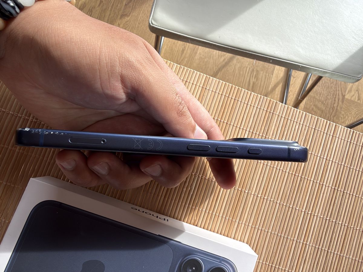 Apple Handys / Smartphones: iPhone 17 pro 256GB – Gebraucht aus Zürich von Yoni_to 2