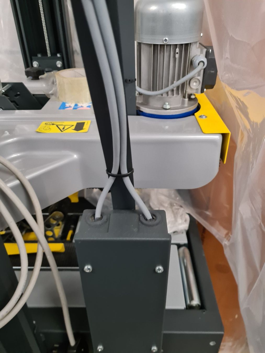 Tutte le macchine: Halbautomatischer Kartonverschließer SIAT – Usato da Hildisrieden venduto da mar_dnw2 1