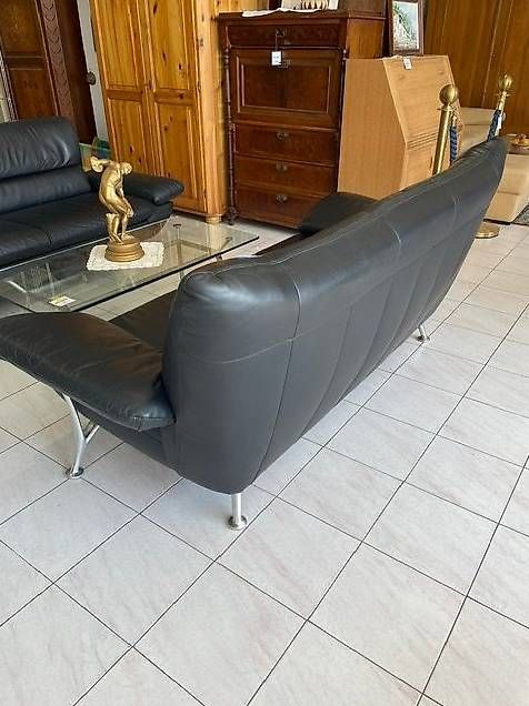 Sofas: Schwarzes Sofa,  frei stellbar – Gebraucht aus Neuhausen am Rheinfall von galleria13 2