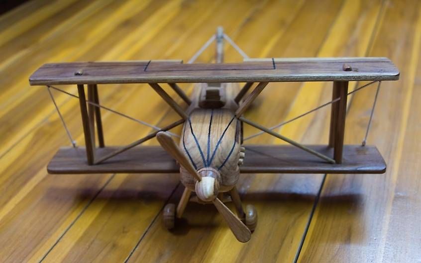 Modellbausätze & Standmodelle: Avion biplan en bois – Neu und originalverpackt aus Thônex von Fred_1973