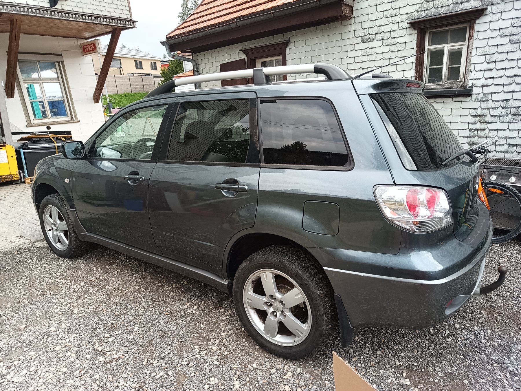 Mitsubishi Automobili: Mitsubishi Outlander 4x4 2.4 – Usato da Oberegg venduto da A-Z.Handel.Loehrer 1