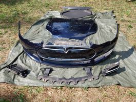 TESLA Model S 2015 - Capot et pièces de carrosserie