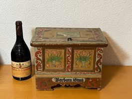 Antike kleine Truhe Barock 1751