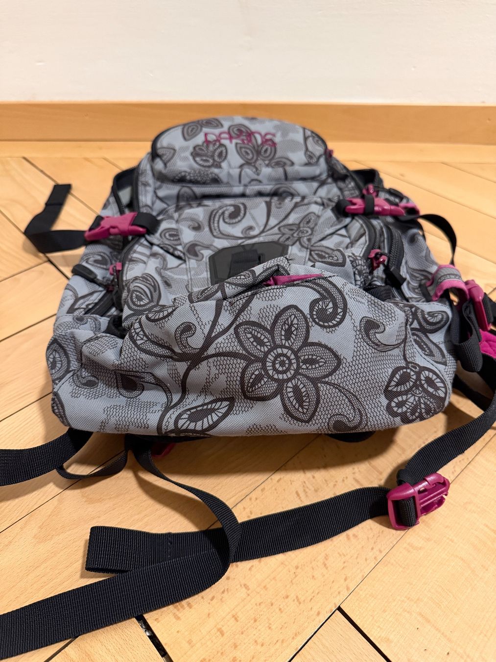 Dakine Zaini: Rucksack Dakine – Usato da St. Gallen venduto da Fanie_28 5
