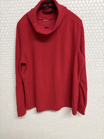 Roter Rollkragenpullover, Grösse M/L, Kuschelig!  Top!
