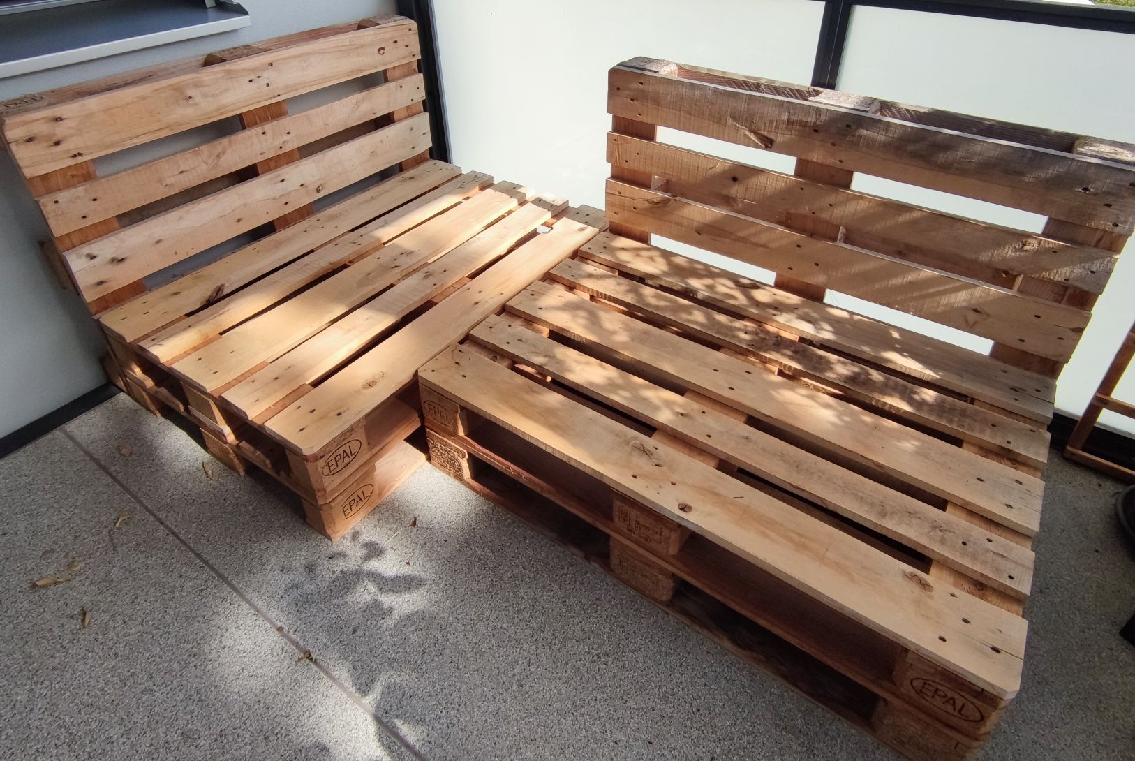 Divani: Palettensofa mit Polsterauflagen – Usato da Winterthur venduto da coo_xht6 1