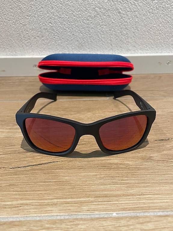 Julbo Occhiali & Lenti: Julbo Kinder Sonnenbrille – Usato da Davos Wolfgang venduto da ClaLietha
