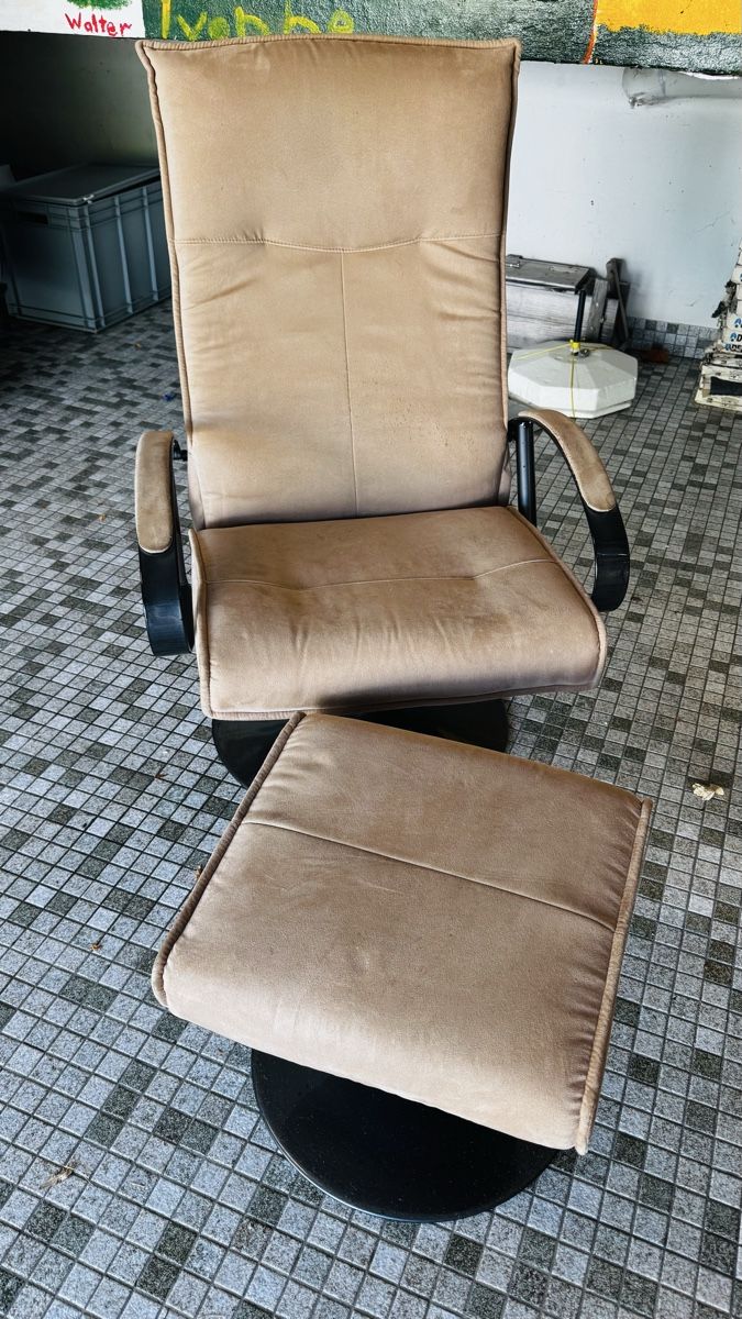 Fauteuils: Sessel mit Hocker braun – D'occasion à Heerbrugg par Heaven09 2