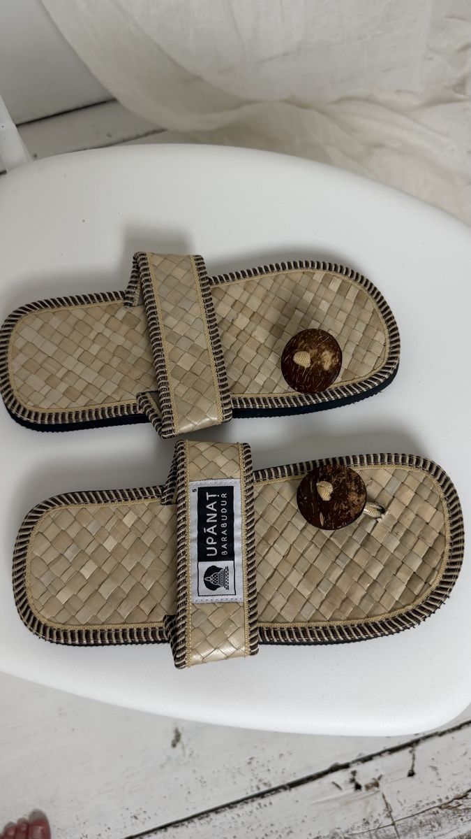 Chaussures femmes: Natural Raffia Slides Size M Handmade – D'occasion à Knonau par Grapesvintage 4