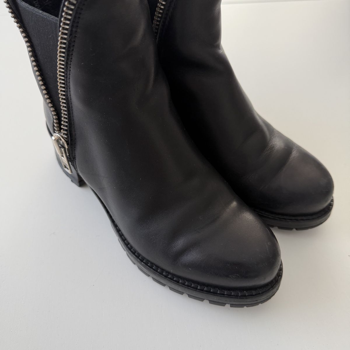 Scarpe da donna: CULT Black Leather Boots – Usato da Emmen venduto da Colette-Juliette 4