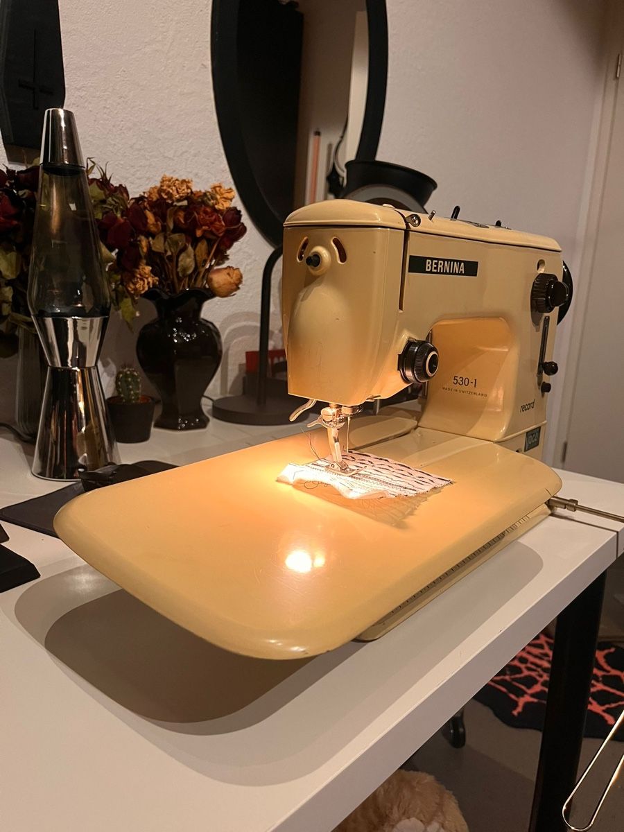 Bernina Macchine da cucire: Bernina Nähmaschine – Usato da Waltenschwil venduto da migrosicetea_ 2