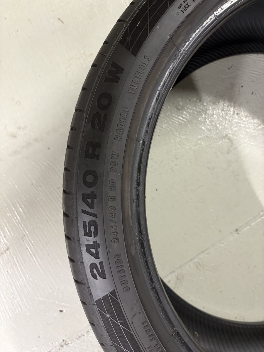Pneus & Roues: 2x 245/40 R20 Continental  – D'occasion à Derendingen par per_gwh9 4