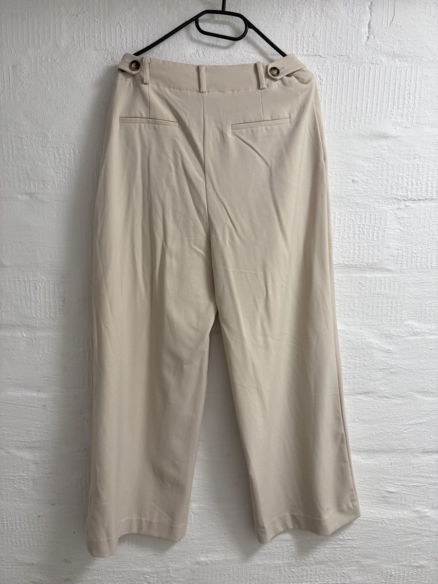 Completi & Tailleur: Damen Zweiteilerset,Gr.L;Reserved  – Usato da Winterthur venduto da Nena222 5